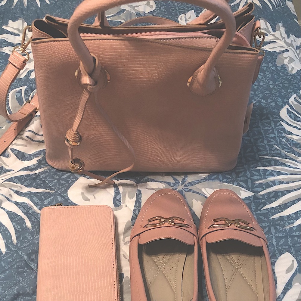 Perfectly matched pink shoes sz 9, purse, wallet